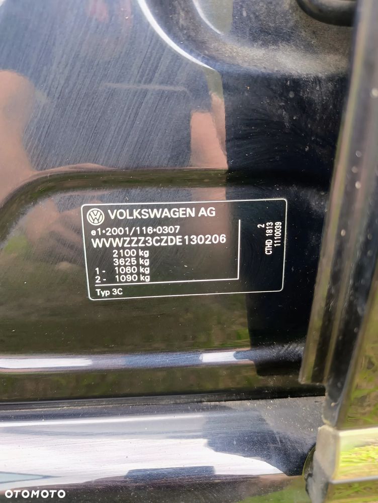Volkswagen Passat 1.4 TSI Exclusive - 32