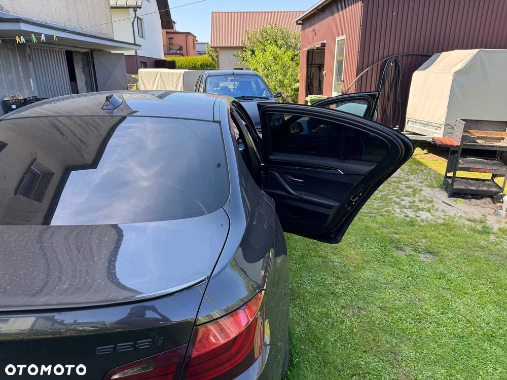 BMW Seria 5 528i xDrive - 5