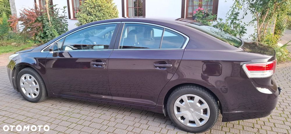 Toyota Avensis 1.6 Luna - 5