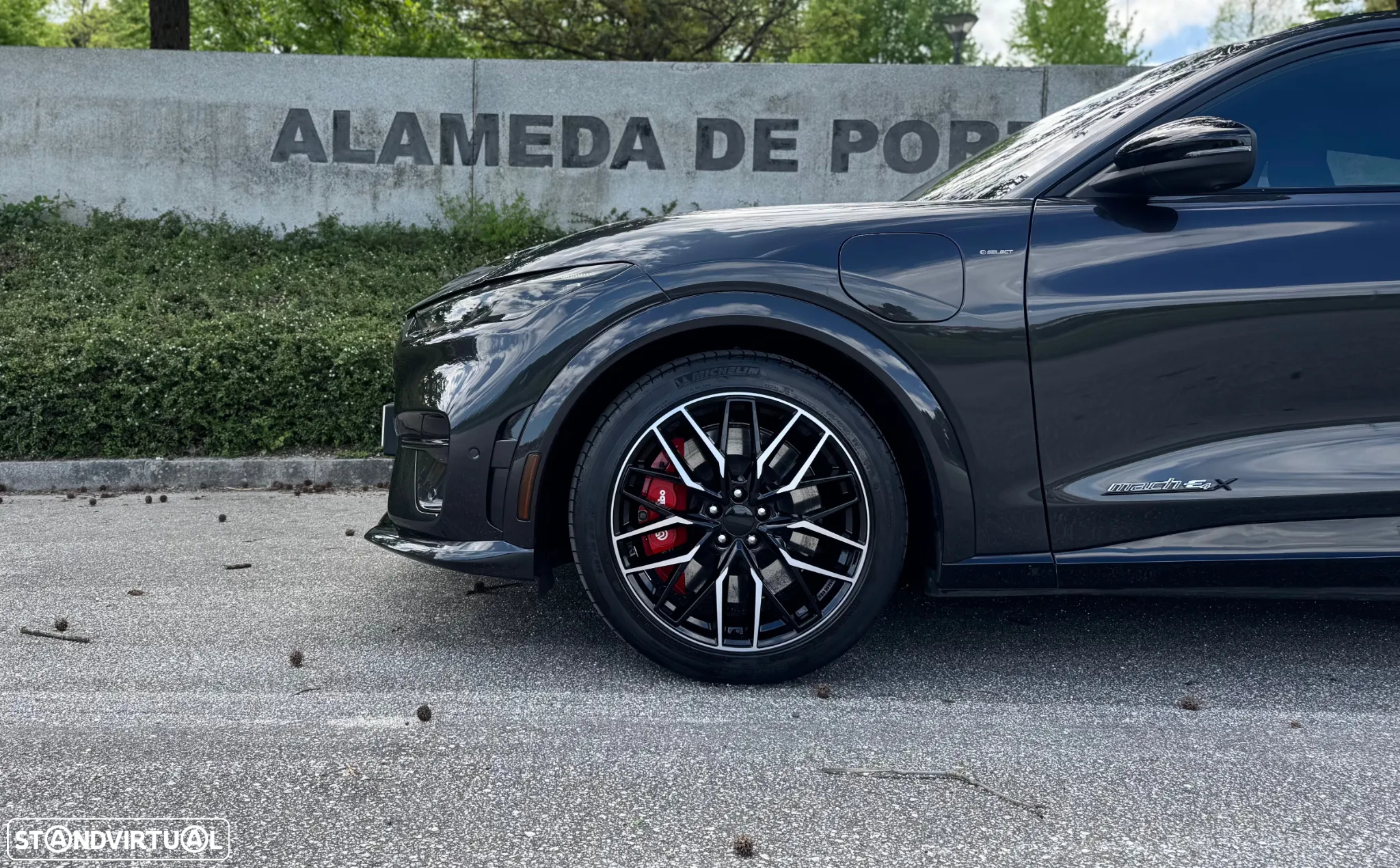 Ford Mustang Mach-E 98.7 kWh GT AWD - 14