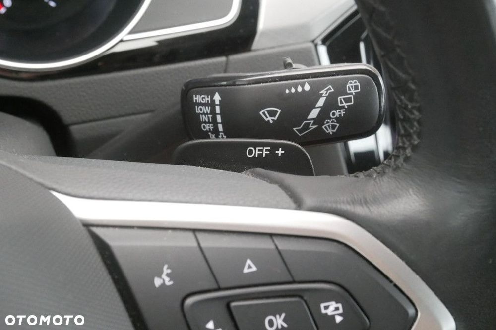Volkswagen Passat Variant 2.0 TSI Business DSG - 25