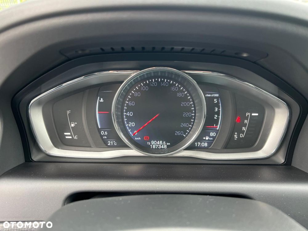 Volvo XC 60 D4 AWD Geartronic Summum - 21