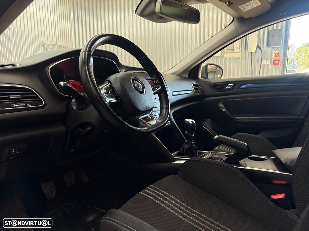 Renault Mégane Sport Tourer 1.6 dCi GT Line - 18