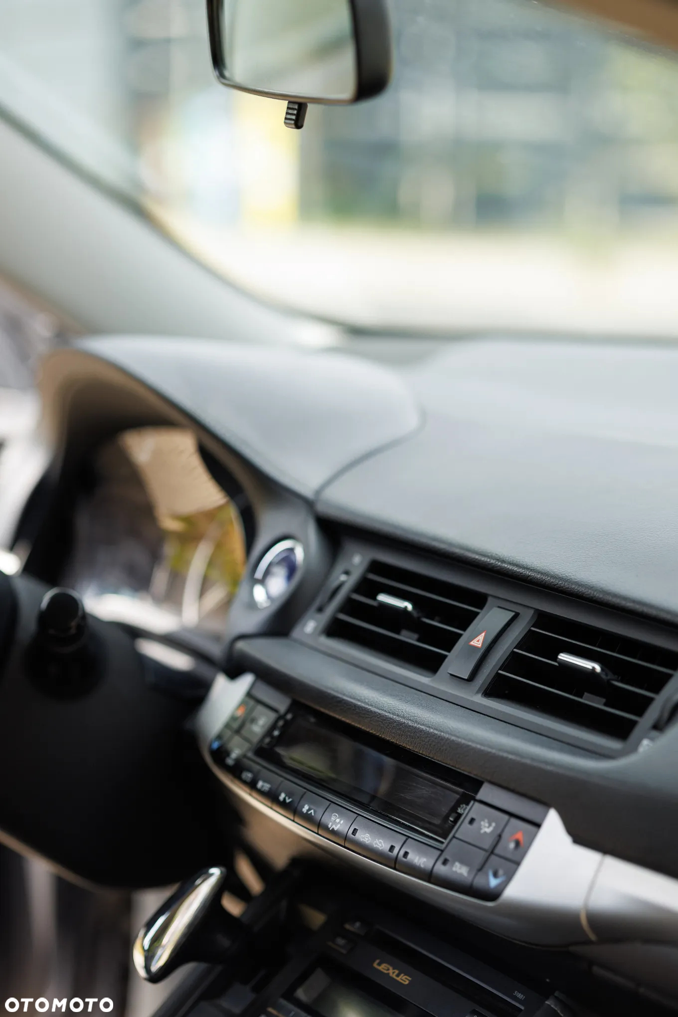 Lexus CT - 19