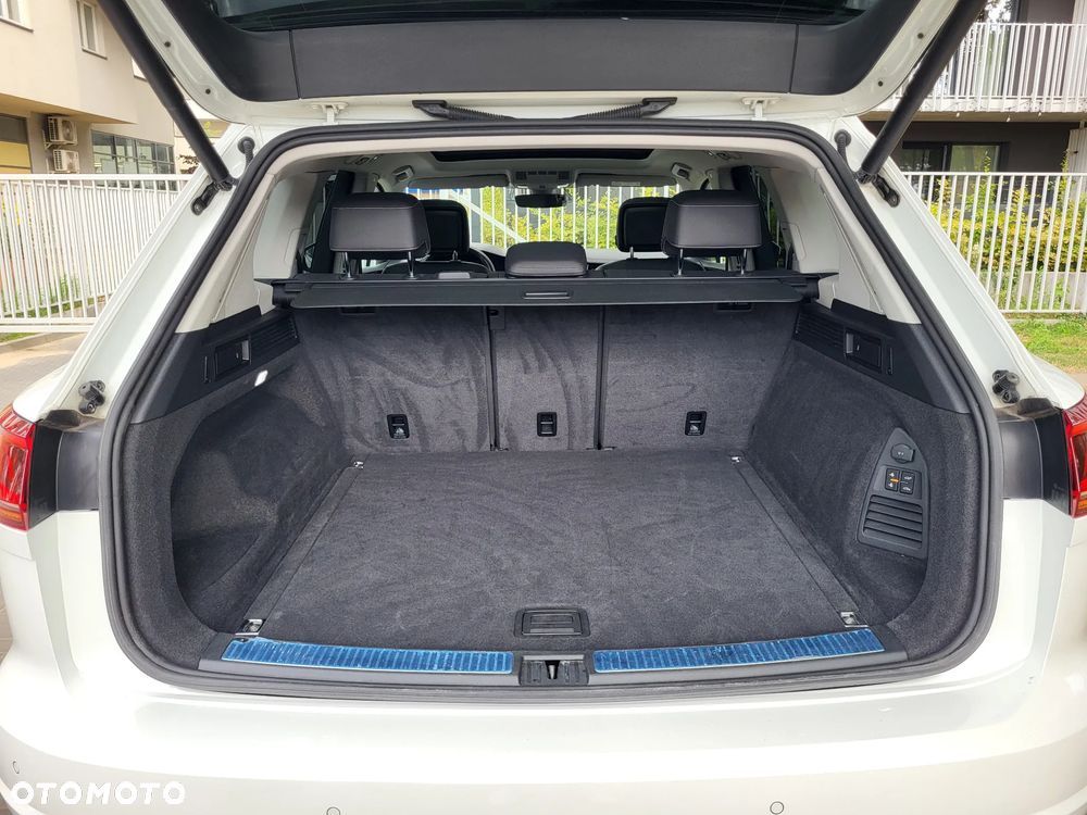 Volkswagen Touareg 4.0 V8 TDI SCR 4Mot R-Line - 33