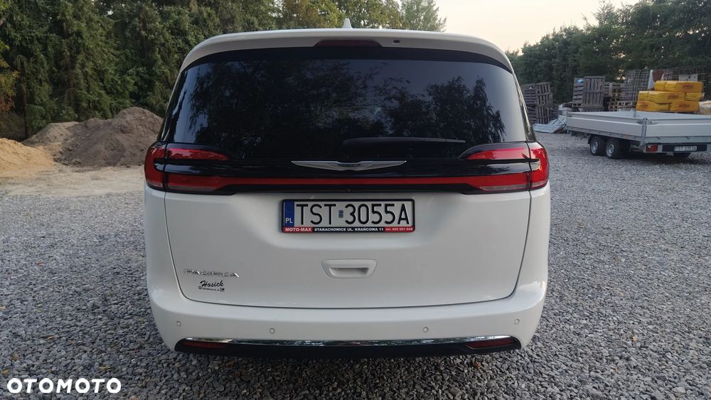 Chrysler Pacifica - 8