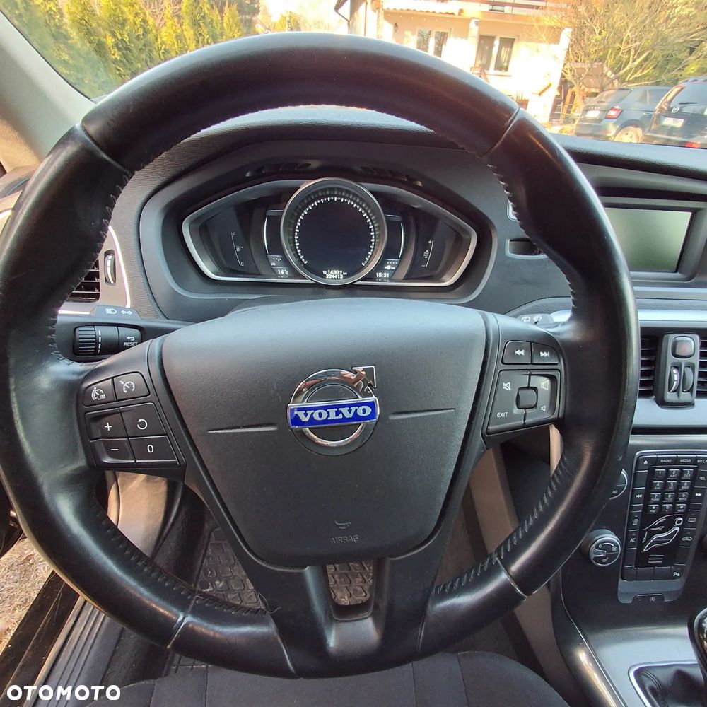Volvo V40 D2 - 17
