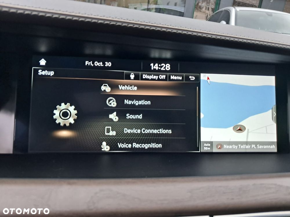 Genesis G90 - 27