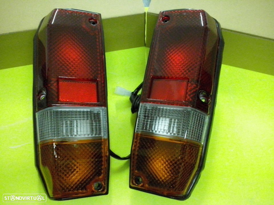 Par de farolins de trás Toyota Land Cruiser VX BJ73 NOVOS - 1