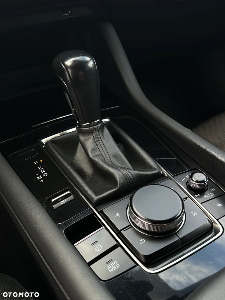 Mazda 3 e-SKYACTIV-G 2.0 M HYBRID DRIVE HOMURA - 16