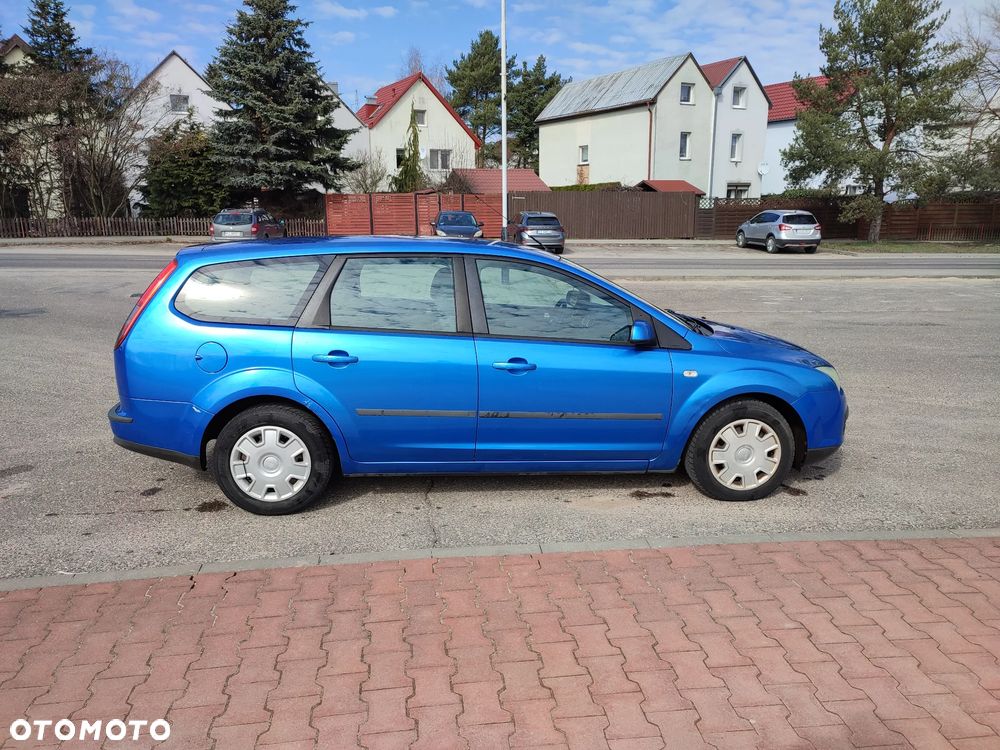 Ford Focus Trend - 2