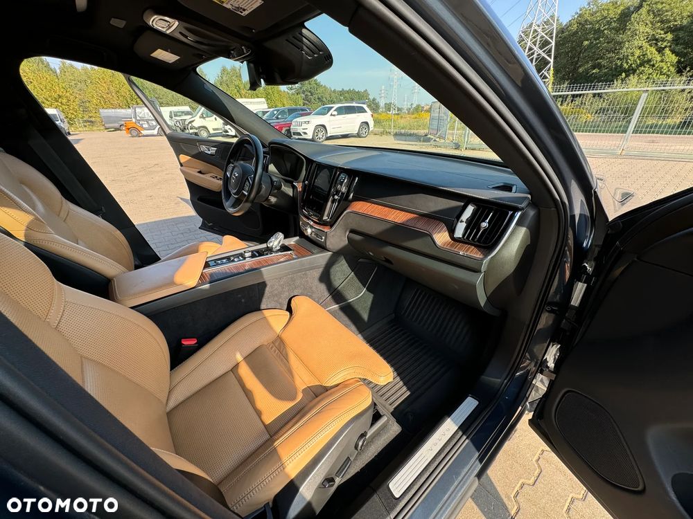 Volvo XC 60 T8 Plug-In Hybrid AWD Inscription - 22