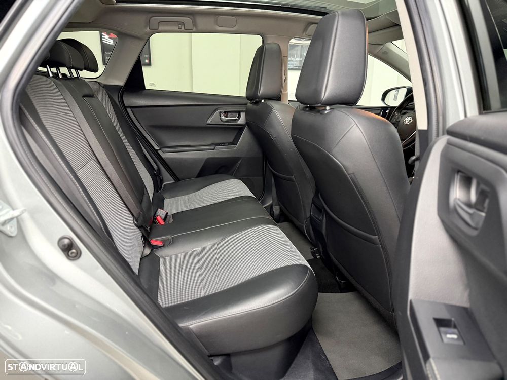 Toyota Auris Touring Sports 1.8 HSD Sport+Skyview +Navi - 23