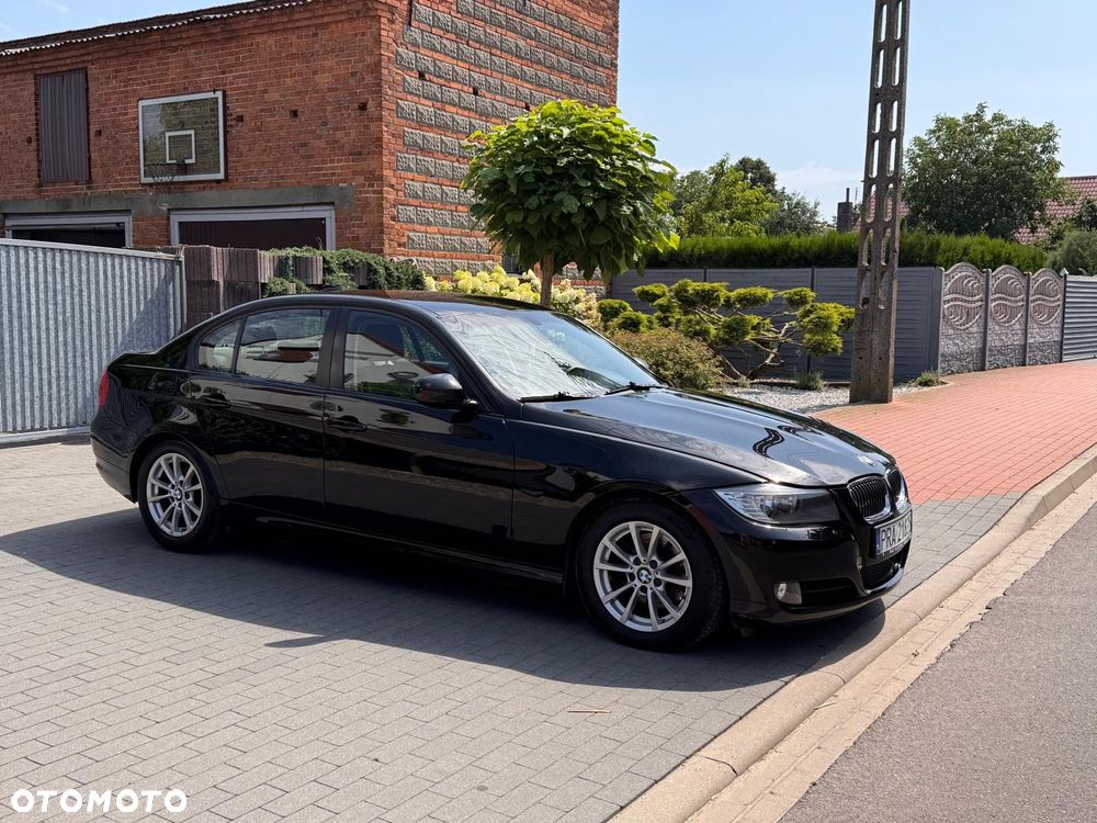 BMW Seria 3 320d DPF Efficient Dynamics Edition - 8
