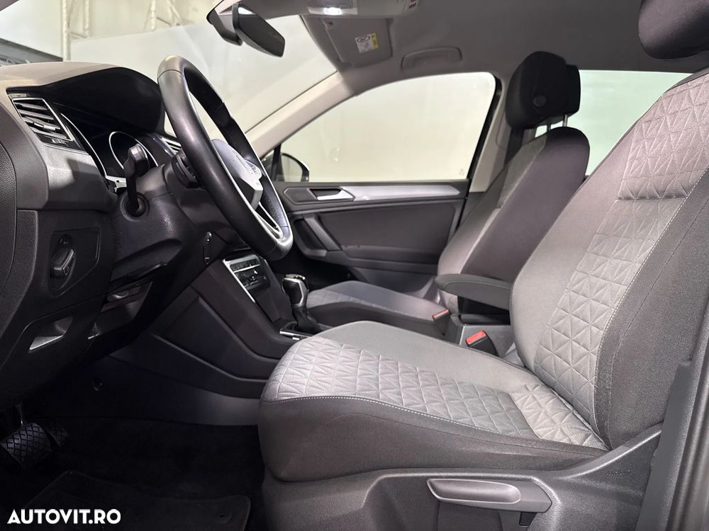 Volkswagen Tiguan - 24