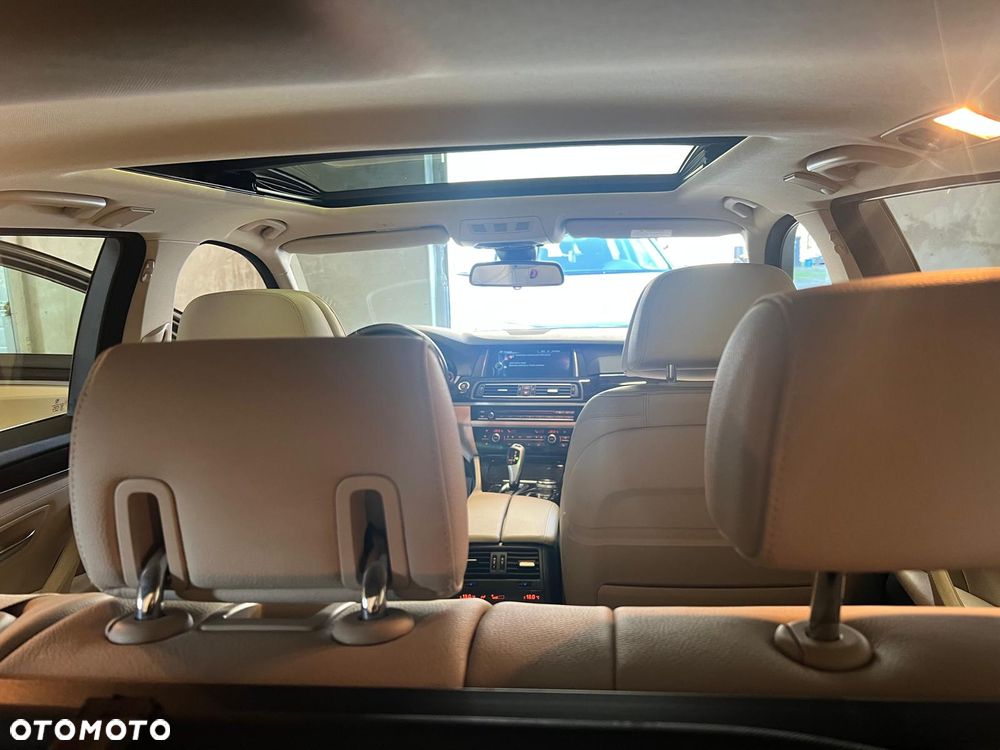 BMW Seria 5 535d Sport-Aut Luxury Line - 13