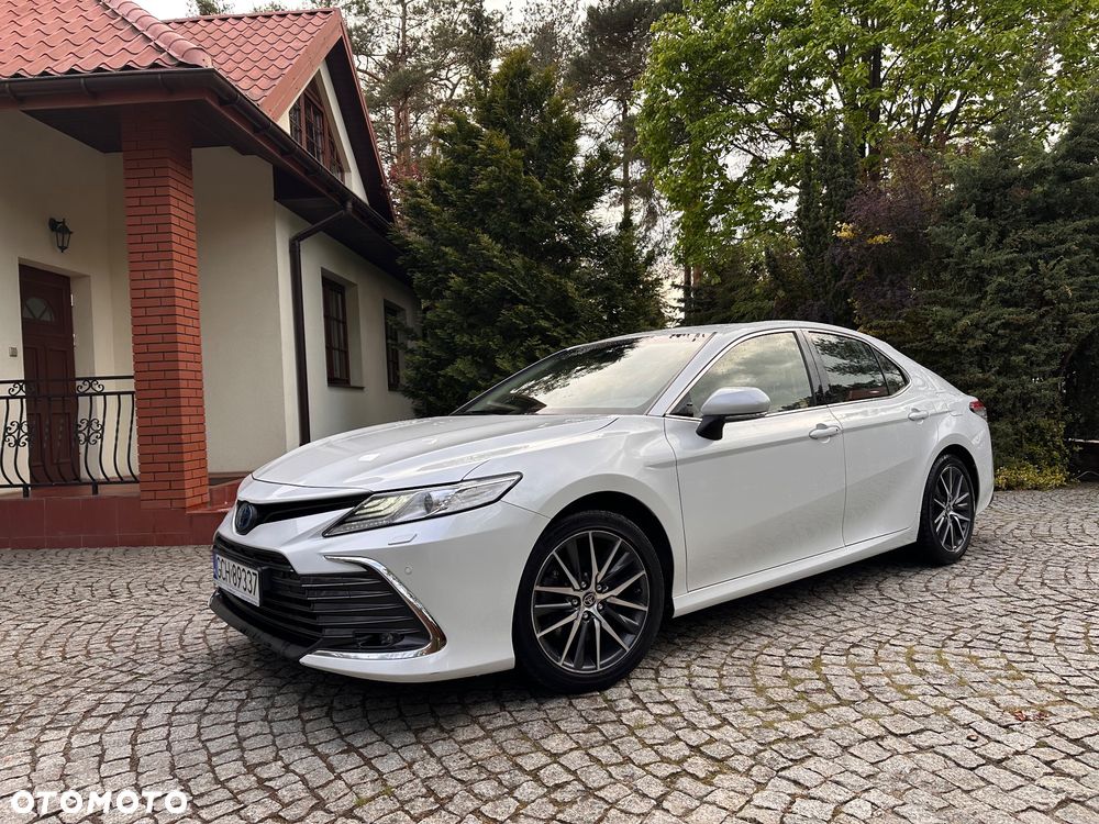 Toyota Camry 2.5 Hybrid Executive CVT - 2