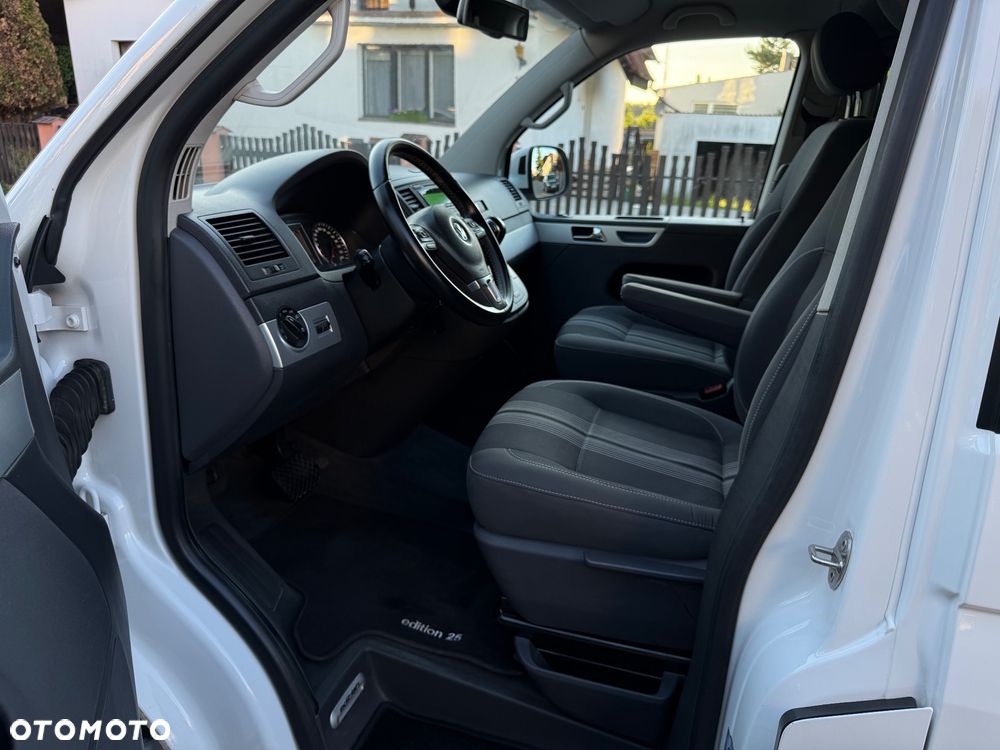 Volkswagen Multivan - 5
