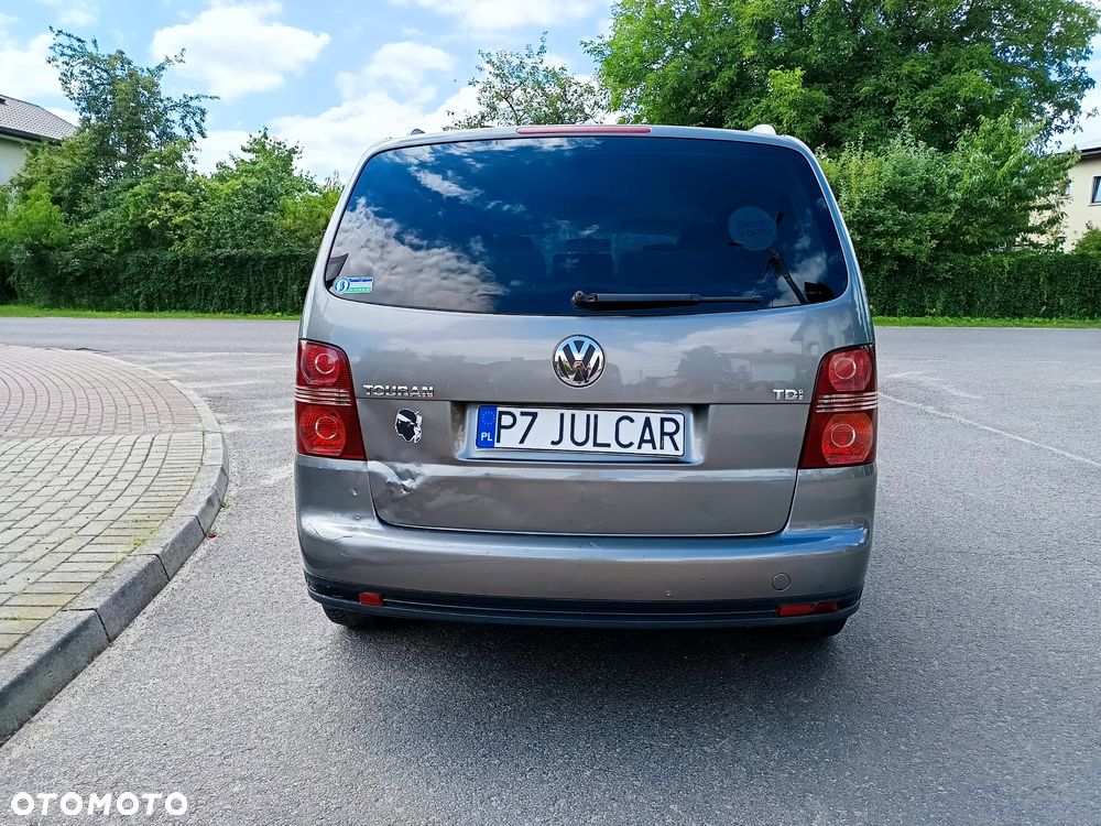 Volkswagen Touran - 7