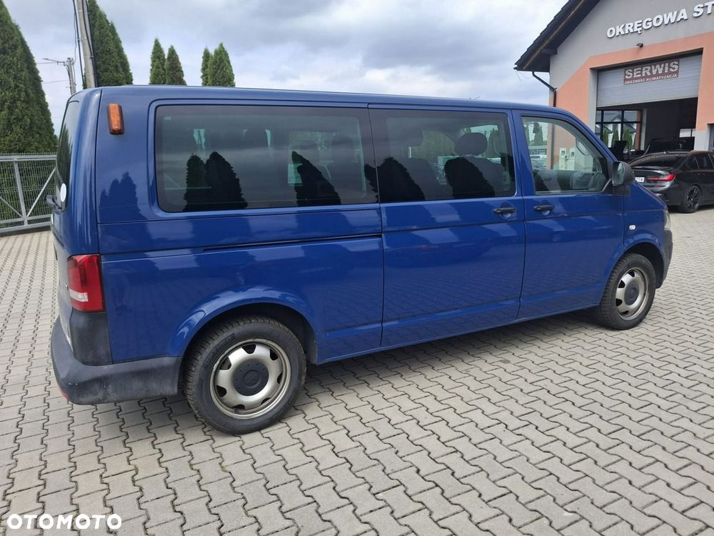 Volkswagen Caravelle - 9
