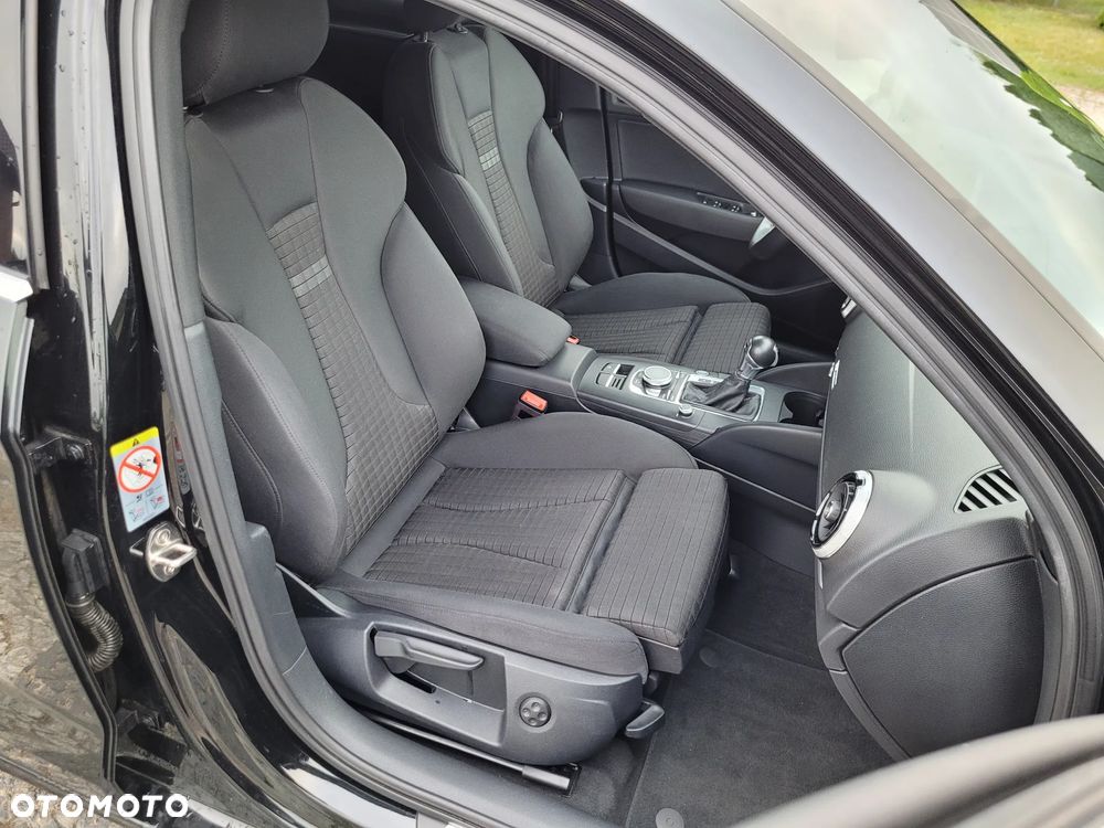 Audi A3 Limousine 30 TDI S tronic sport - 6