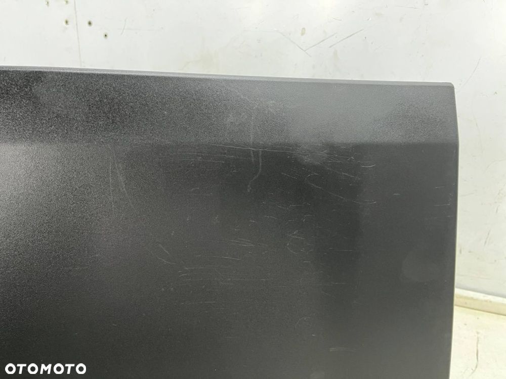 Listwa Iveco Daily 4 IV 14r.- lewa przednia dolna nakładka drzwi kierowcy lewy przód 5801808064 - 5