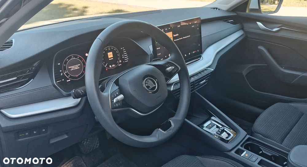 Skoda Octavia 2.0 TDI Sportline DSG - 8
