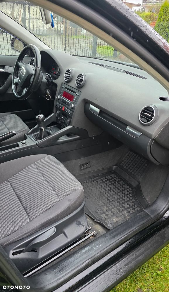 Audi A3 Sportback 1.6 Ambiente - 18