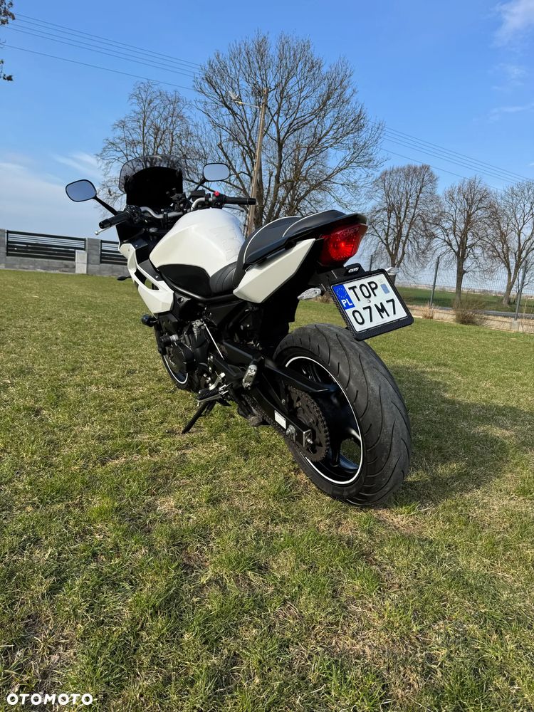Yamaha XJ - 6