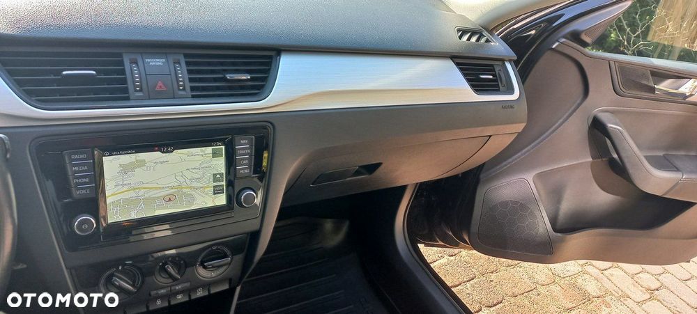 Skoda RAPID 1.0 TSI Ambition - 11