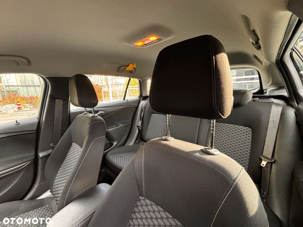 Opel Astra 1.4 T Enjoy - 16