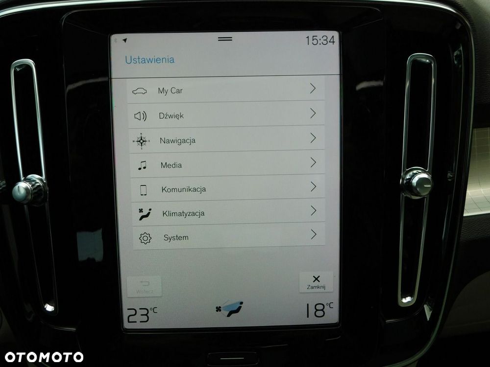 Volvo XC 40 D3 Momentum Pro - 21