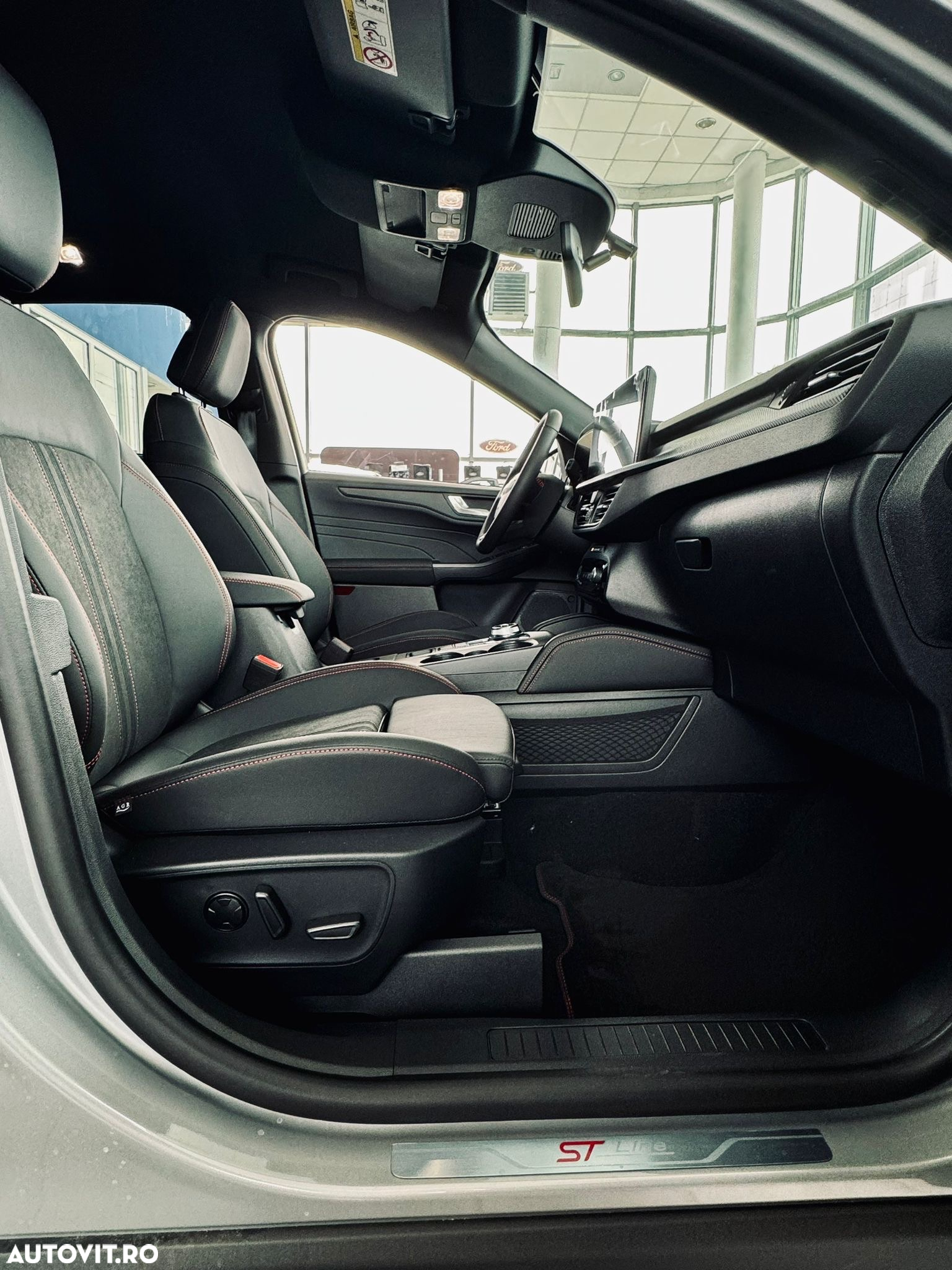 Ford Kuga 2.5 Duratec FWD PHEV ST-Line X - 14