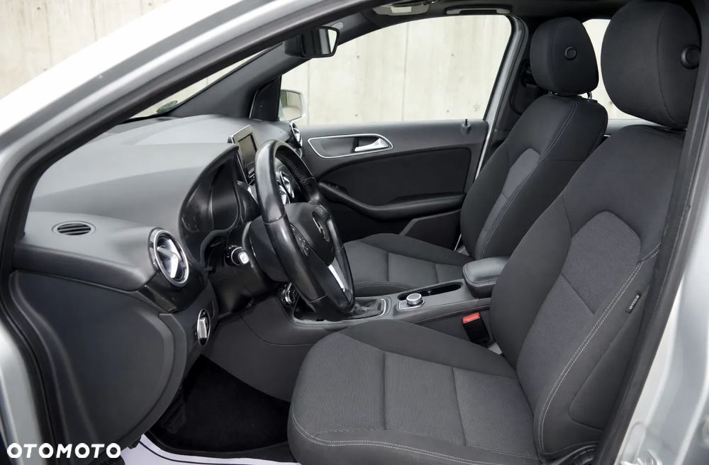 Mercedes-Benz Klasa B 180 CDI (BlueEFFICIENCY) - 9
