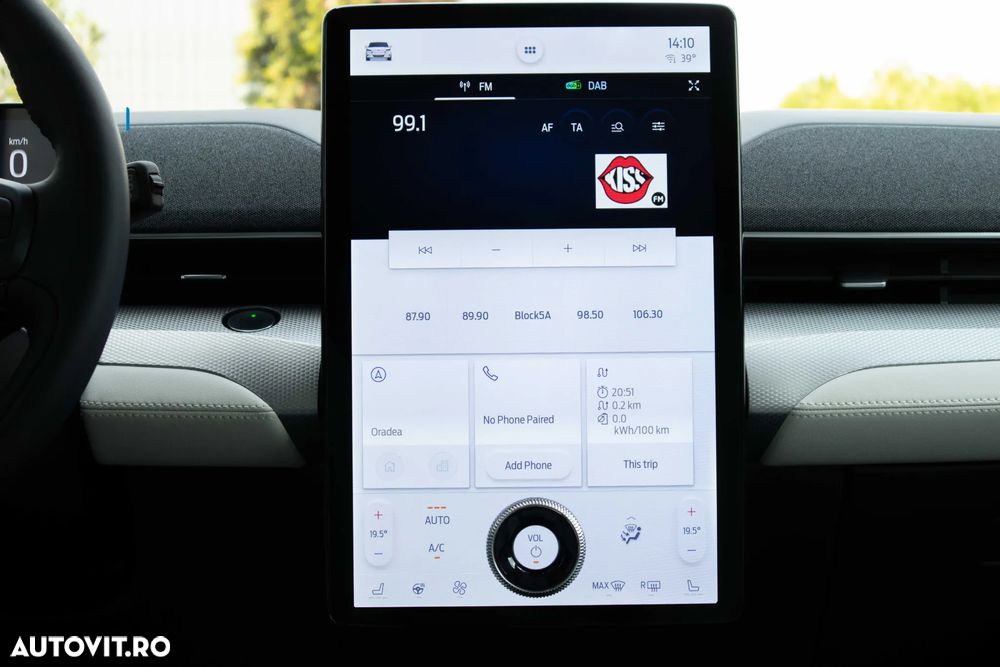 Ford Mustang Mach-E - 22