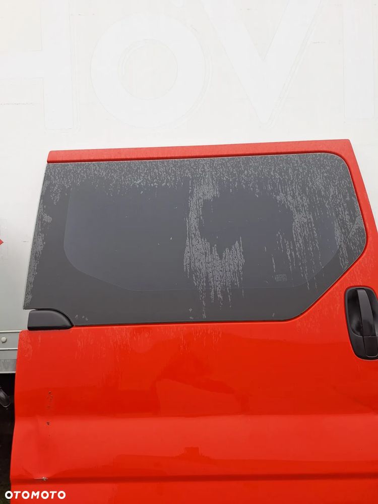 SZYBA DRZWI PRZESUWNYCH PRAWYCH - OPEL VIVARO,TRAFIC - 2001-14 rok - 1