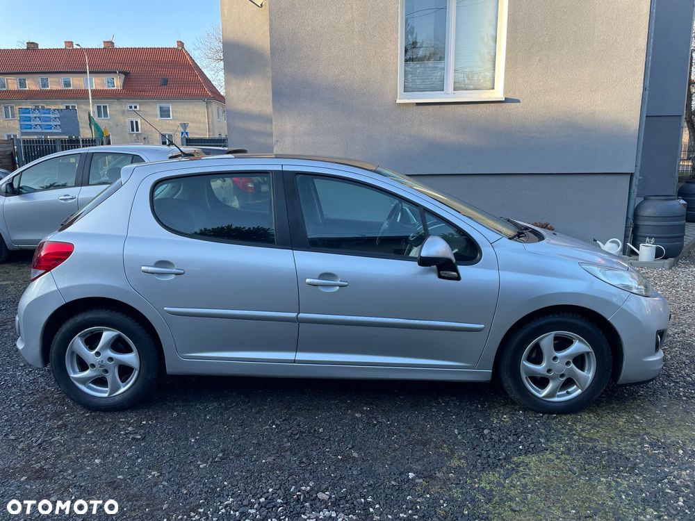 Peugeot 207 HDi FAP 92 Forever - 6