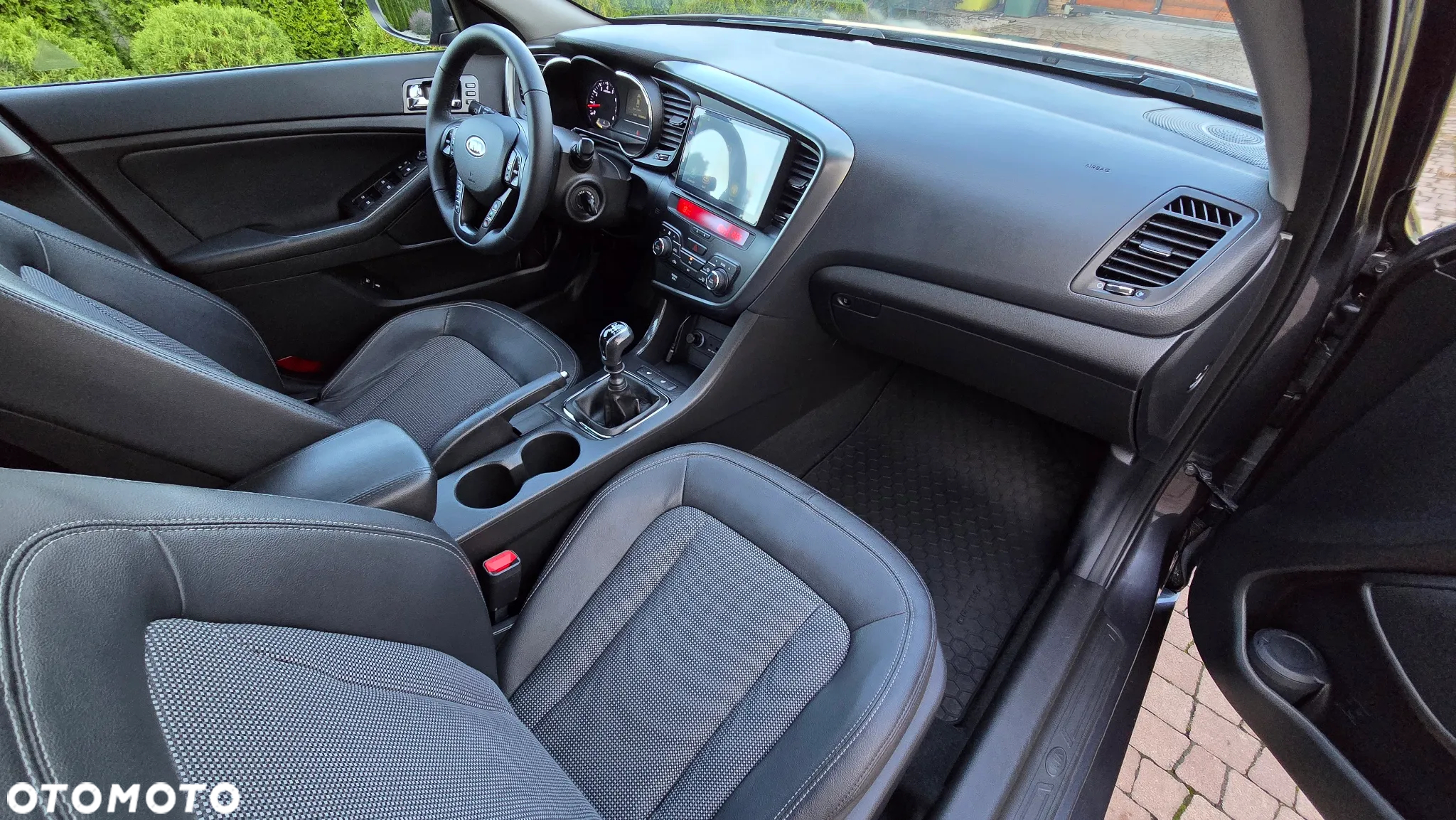 Kia Optima - 30