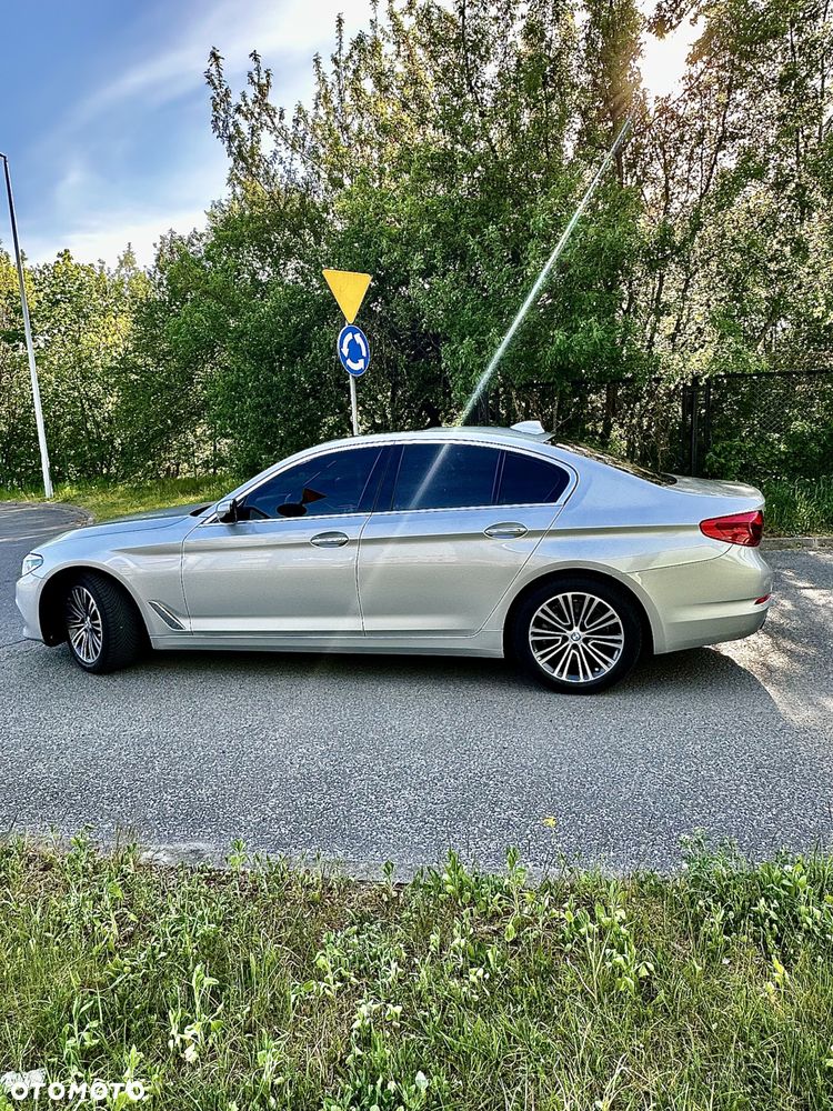 BMW Seria 5 530i xDrive Sport Line sport - 7