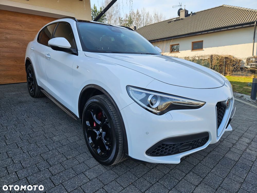 Alfa Romeo Stelvio 2.0 Turbo 16V AT8-Q4 Ti - 1