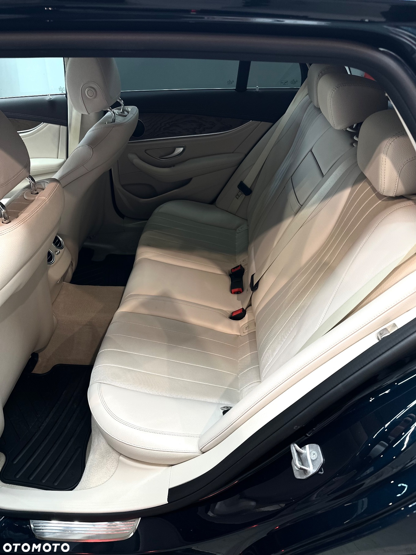 Mercedes-Benz Klasa E 200 4-Matic 9G-TRONIC - 7