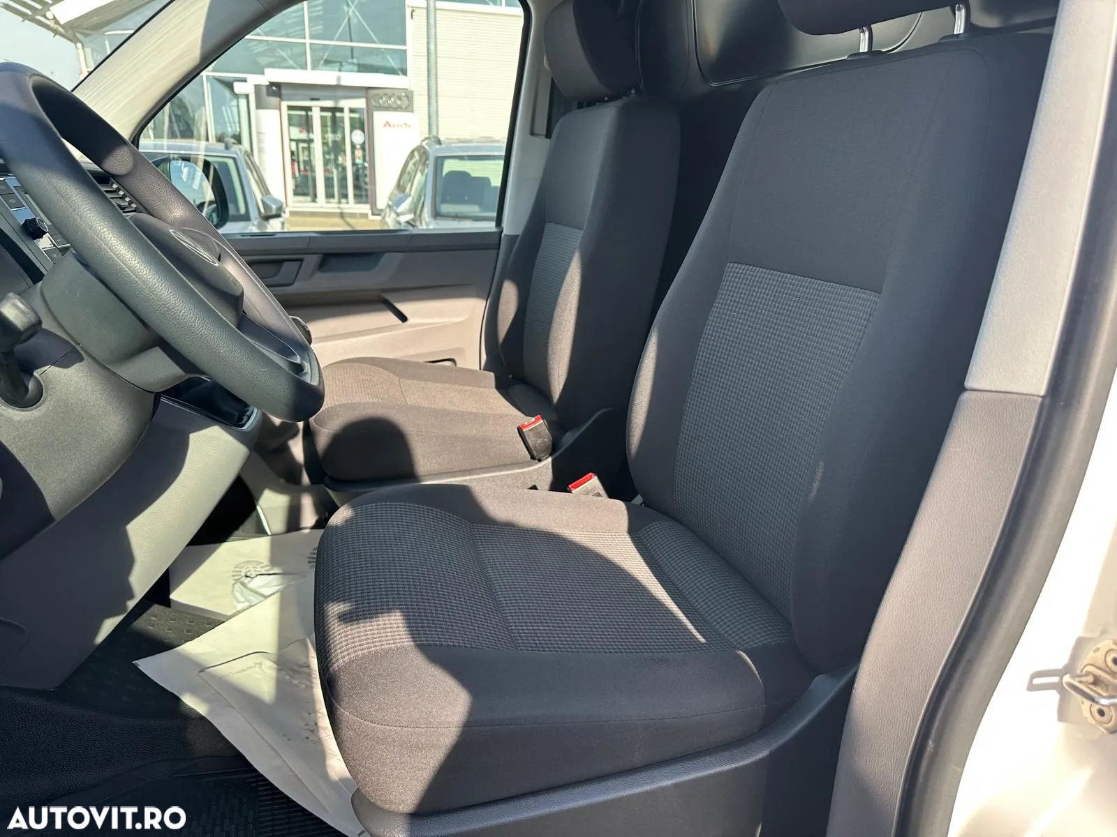 Volkswagen Transporter Sasiu CD T6.1 2.0 TDI 81 kW LR - 10