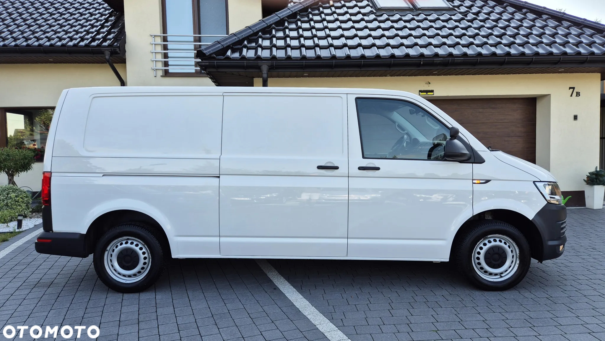 Volkswagen Transporter T6 TDI L2H1 Plus Trendline - 2