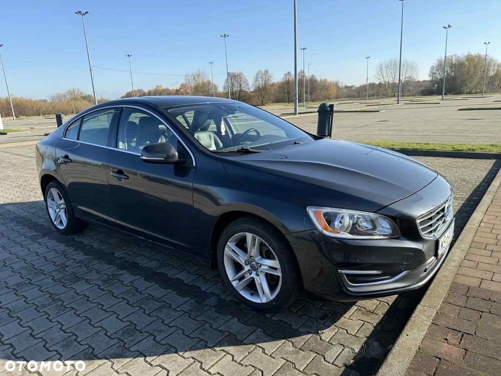 Volvo S60 - 1