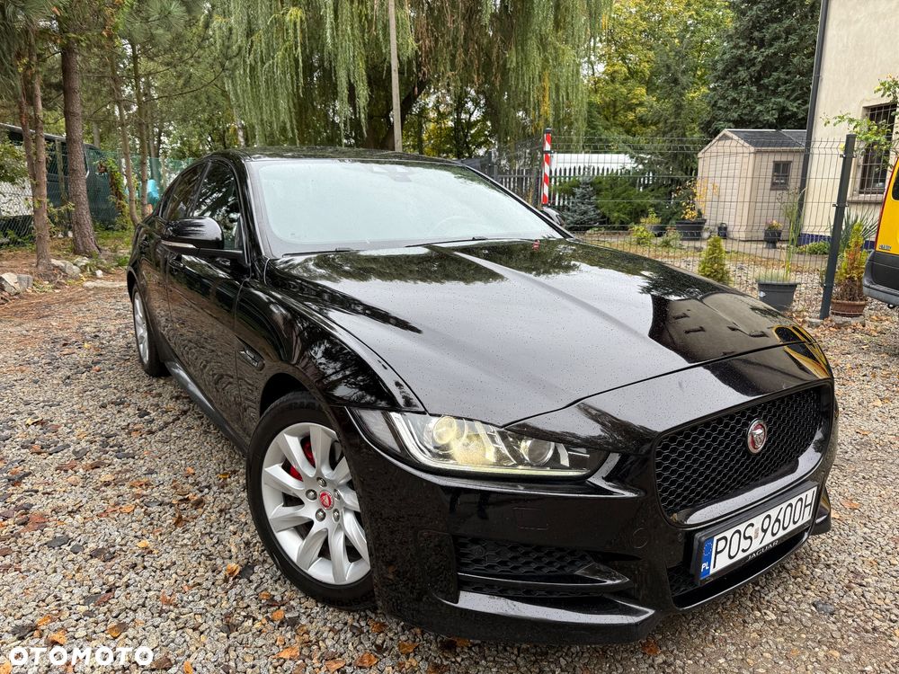 Jaguar XE - 1
