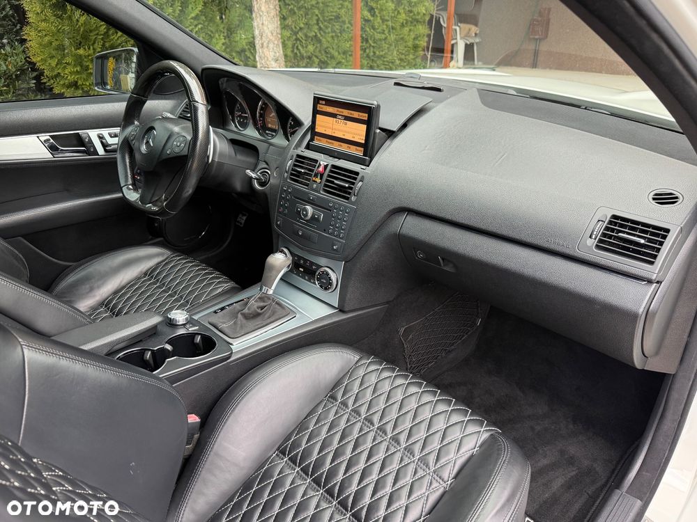 Mercedes-Benz Klasa C 63 AMG 7G-TRONIC - 14