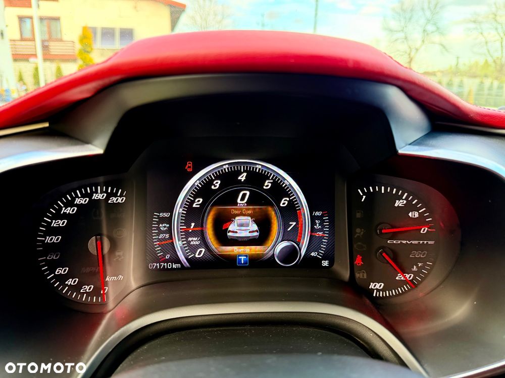 Chevrolet Corvette - 29