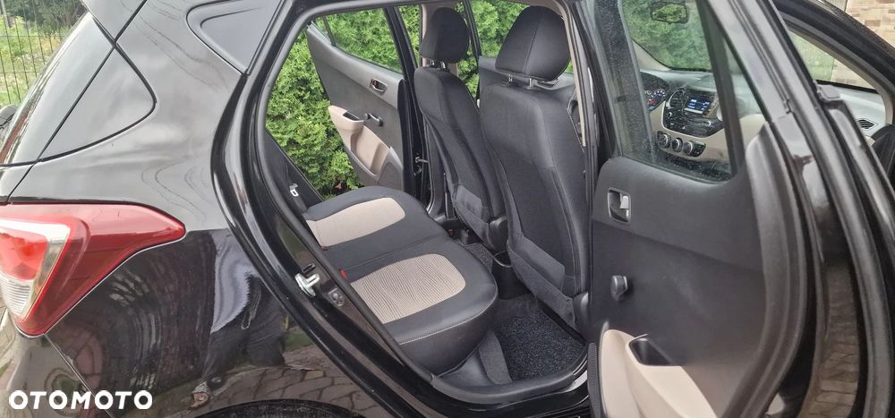 Hyundai i10 1.0 Premium - 11