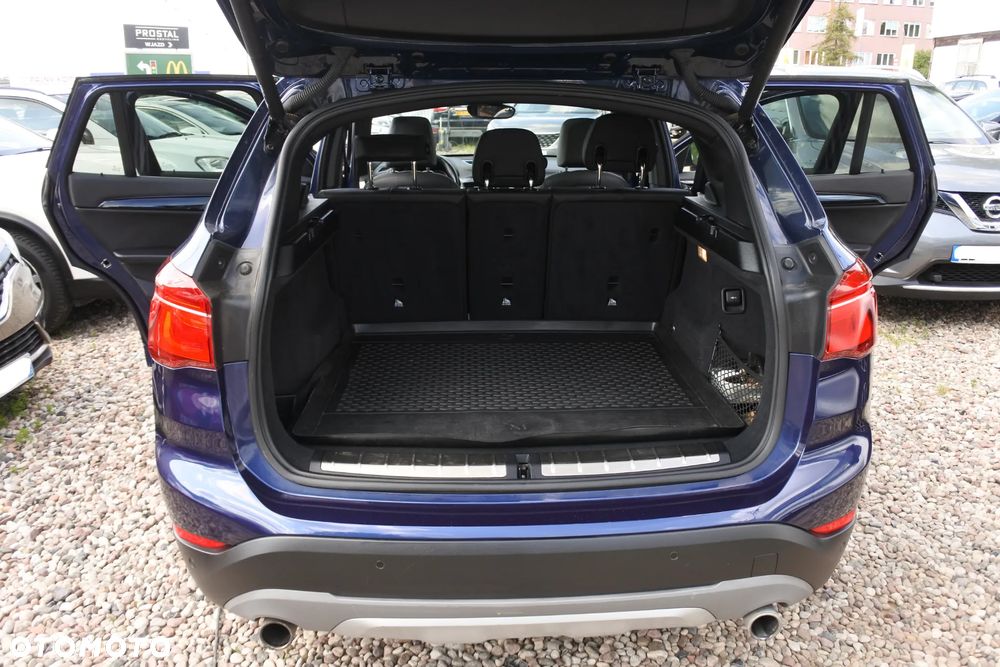 BMW X1 xDrive25i xLine sport - 11