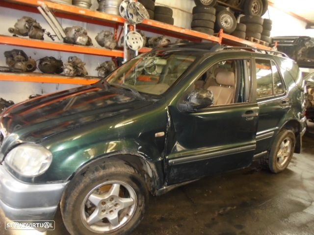 Mercedes ML 270 - 2